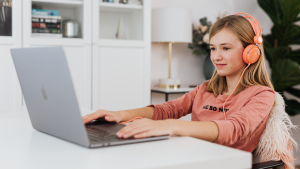 Communication-at-a-level-when-you-study-online