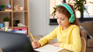Online-school-or-educational-platform